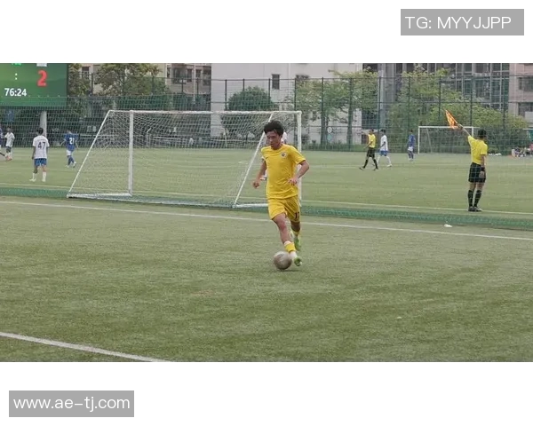 足球明星们的精彩射门瞬间挑战赛精彩回顾与精彩图片分享